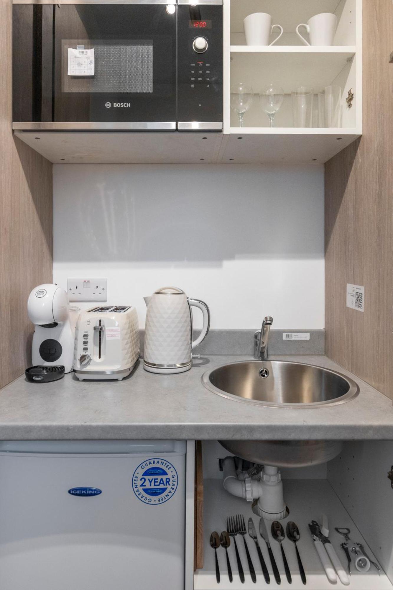 Ferienwohnung Beautiful-Cosy-King Sized Bed Flat 3 Min Walk To Tube Station London Exterior foto